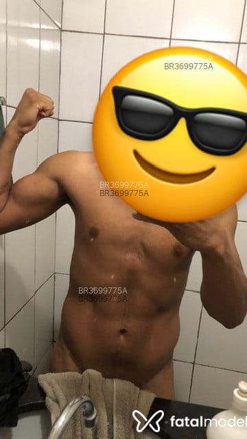 Acompanhante Henrique - Feed