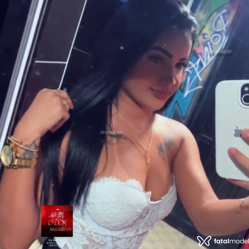 Acompanhante Estella - Feed
