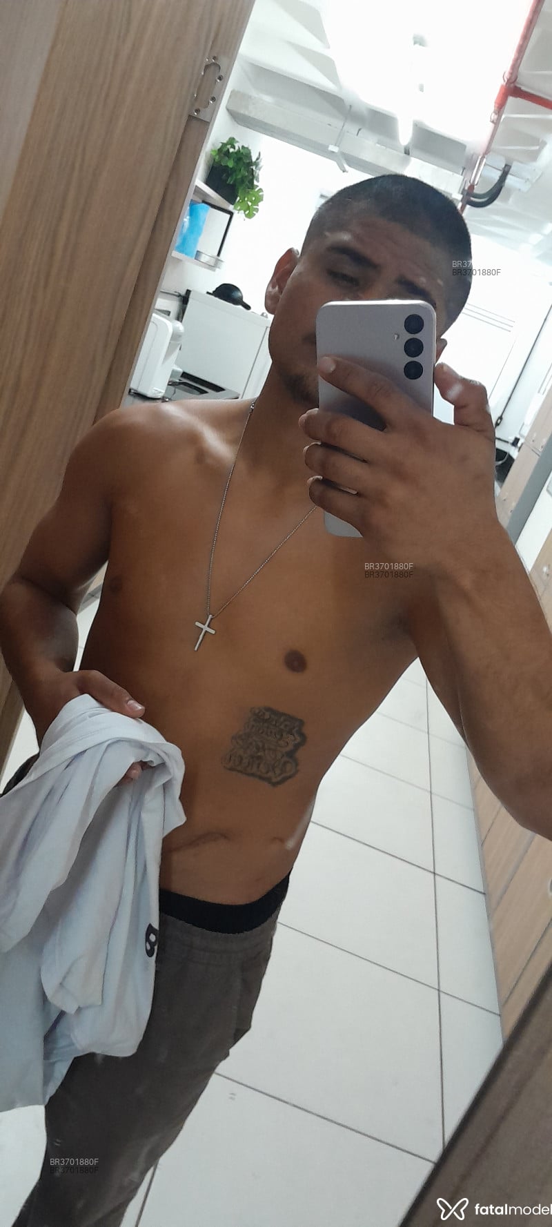 Acompanhante Gomes - Feed
