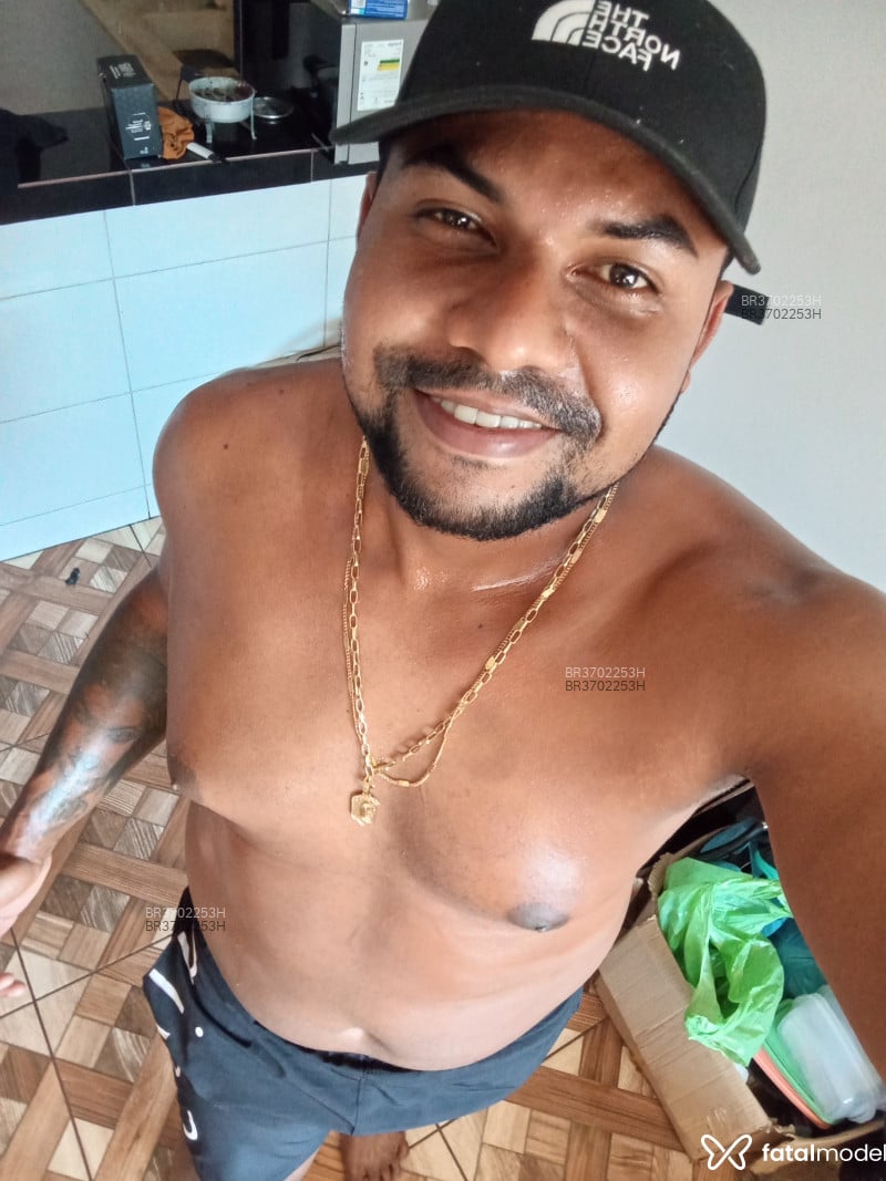 Acompanhante Preto Sfd - Feed
