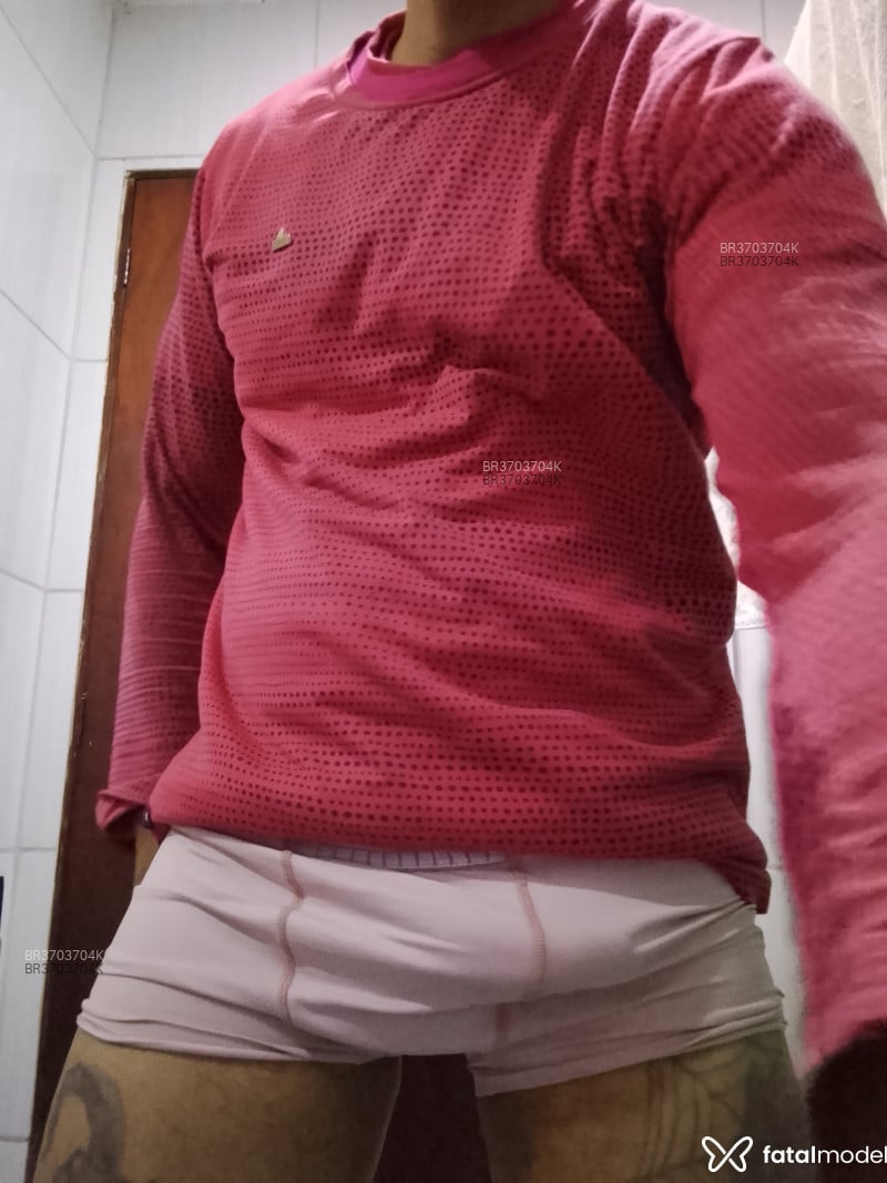 Acompanhante Roberto - Feed