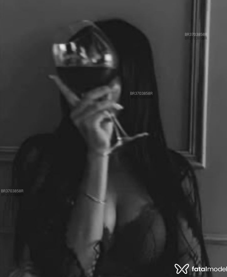 Acompanhante Maitê - Feed