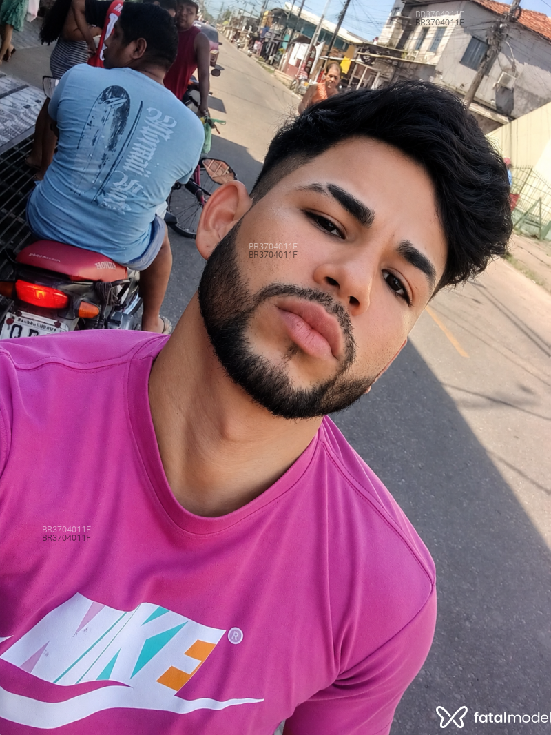 Acompanhante Felipe Araújo - Feed