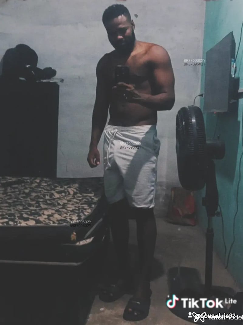 Acompanhante Nego - Feed
