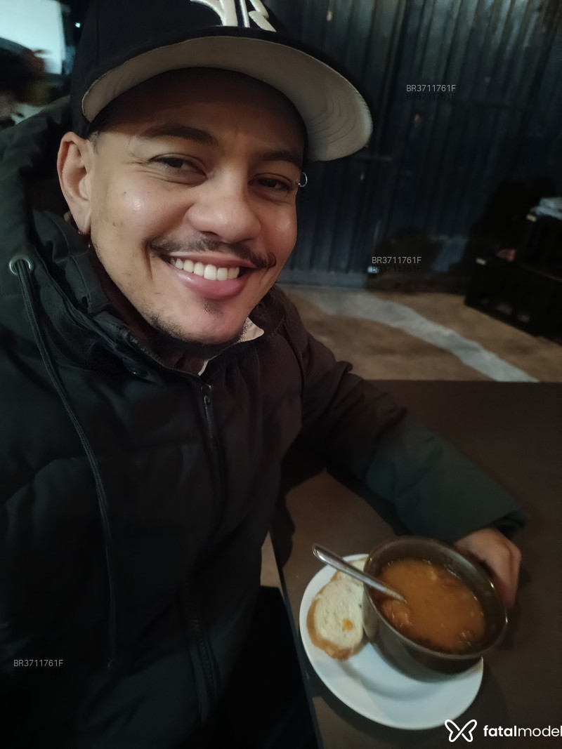 Acompanhante Julio Oliver - Feed