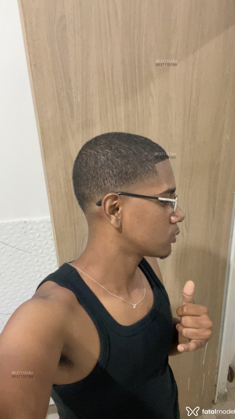 Acompanhante Leandro - Feed