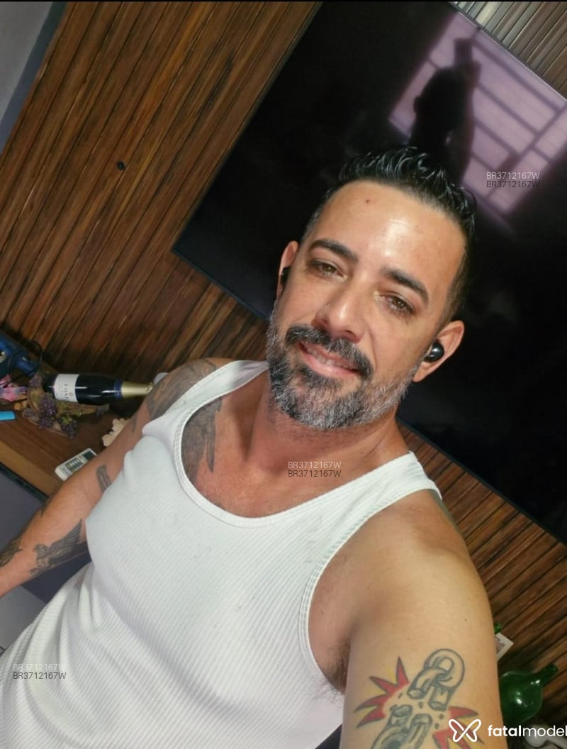 Acompanhante Luiz Eduardo - Feed