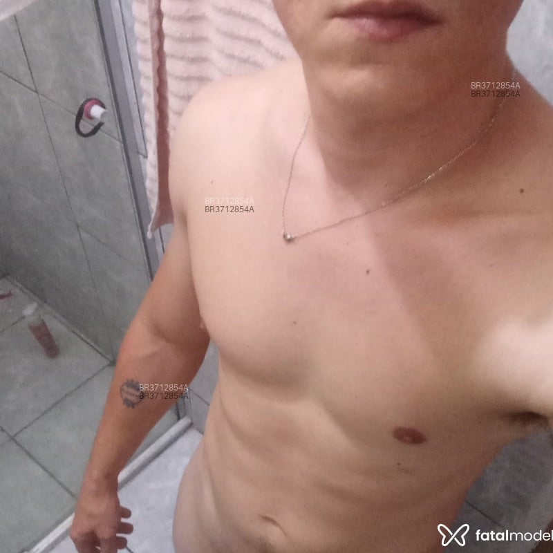 Acompanhante Dyllan Semvergonha - Feed