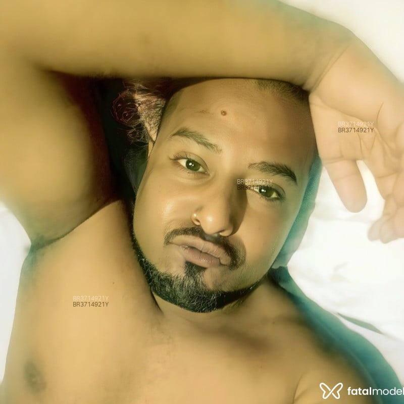 Acompanhante Renan Rocha - Feed