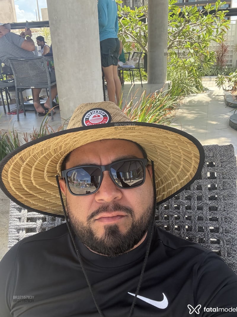 Acompanhante Pedro - Feed