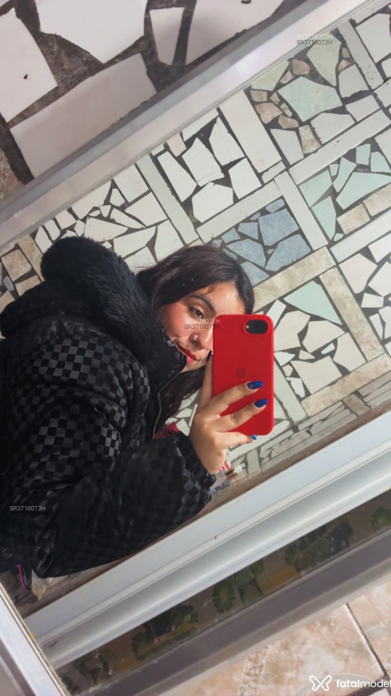 Acompanhante Alice - Feed