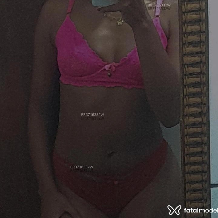 Acompanhante Eduarda - Feed