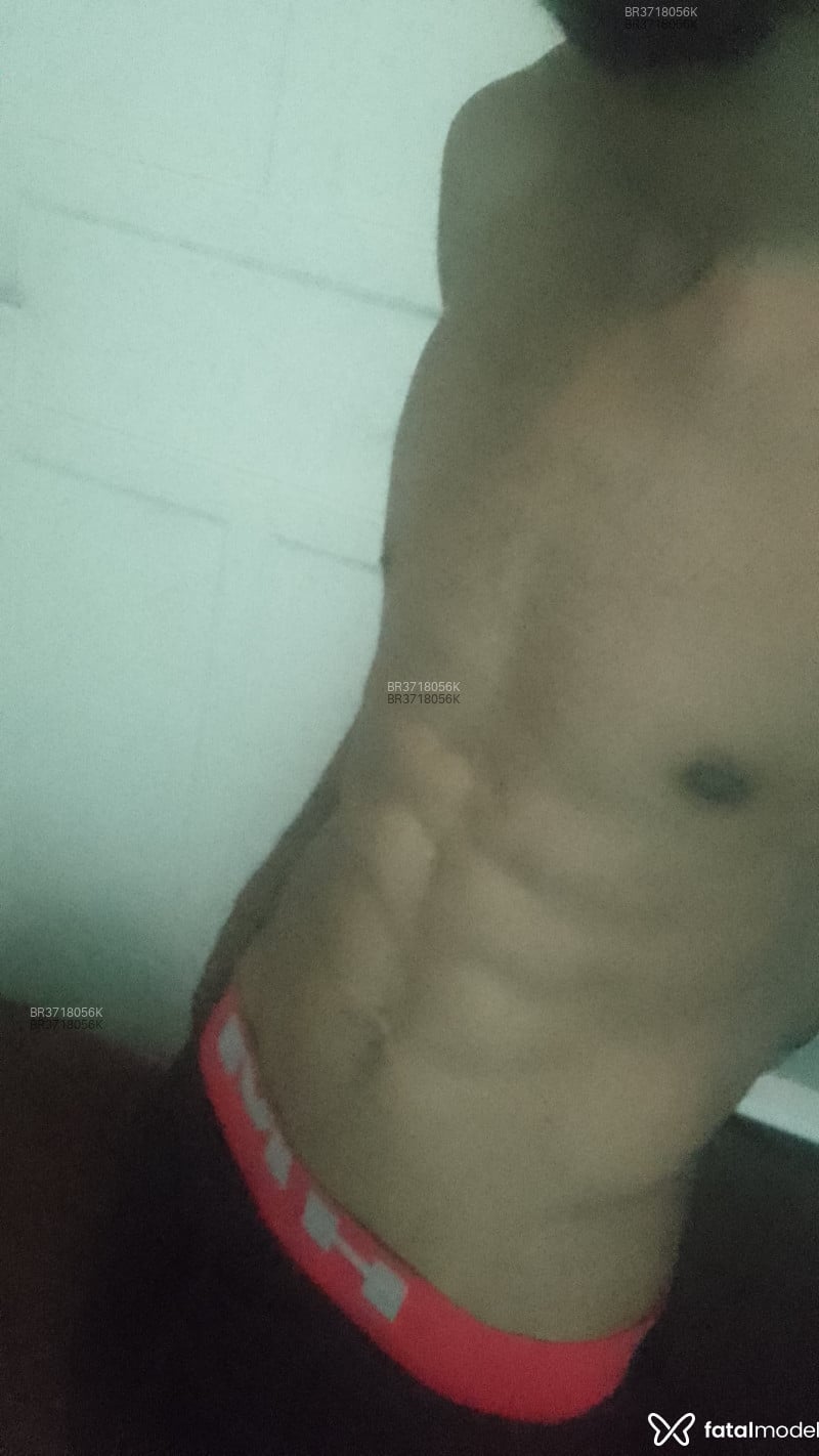 Acompanhante Nego Docee - Feed