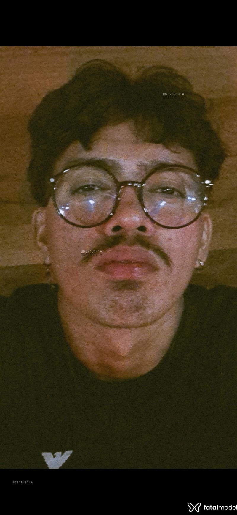 Acompanhante Louis - Feed