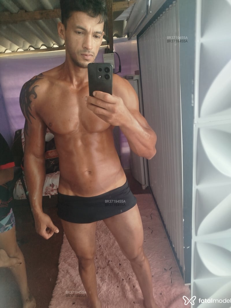 Acompanhante Rodrigo - Feed