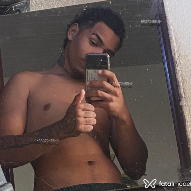 Acompanhante Lucas - Feed