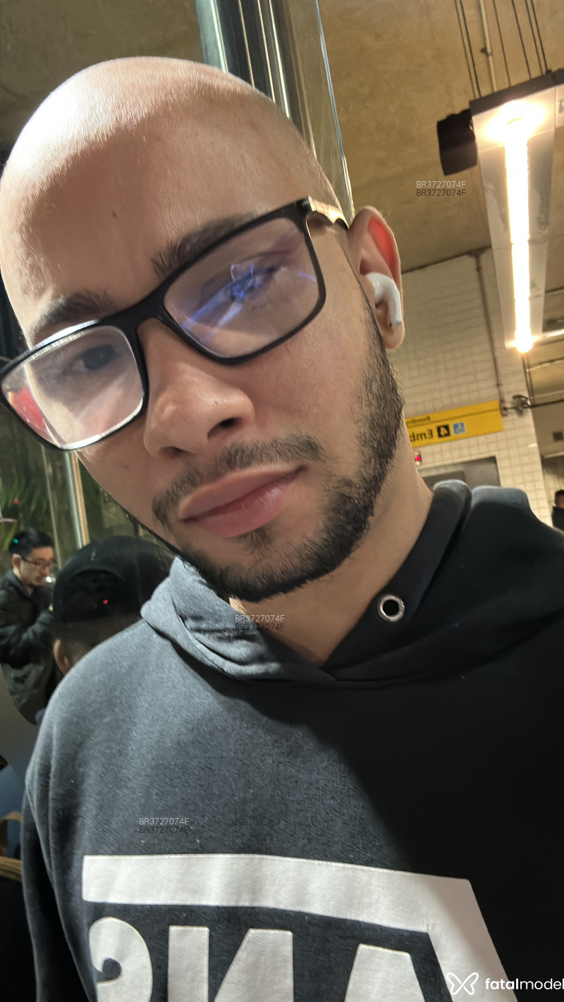 Acompanhante Lucas - Feed