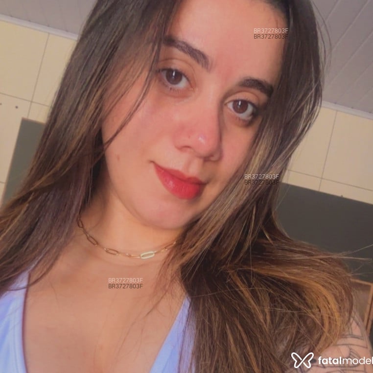 Acompanhante Blair - Feed