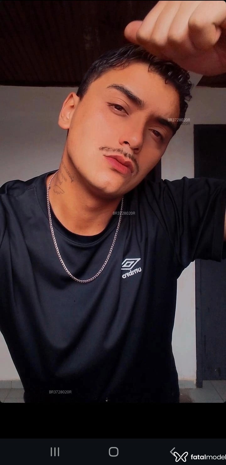 Acompanhante Henrique - Feed