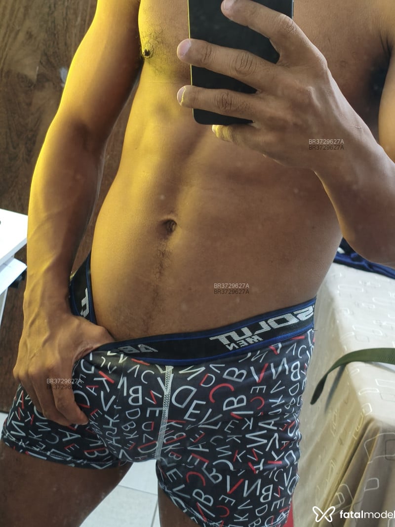 Acompanhante Preto Pausudo - Feed