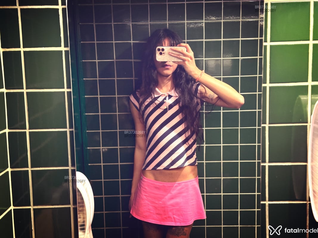 Acompanhante Serena - Feed