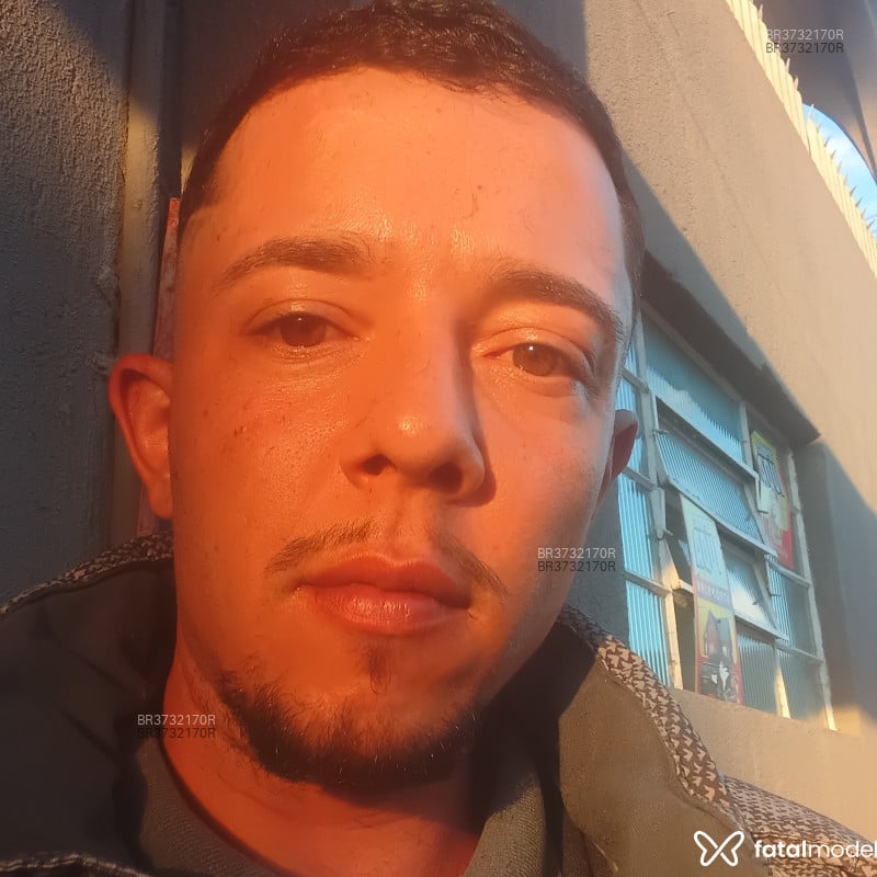 Acompanhante Guhpecinha - Feed