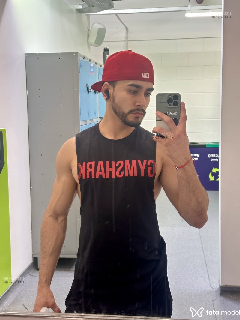 Acompanhante Jordan - Feed