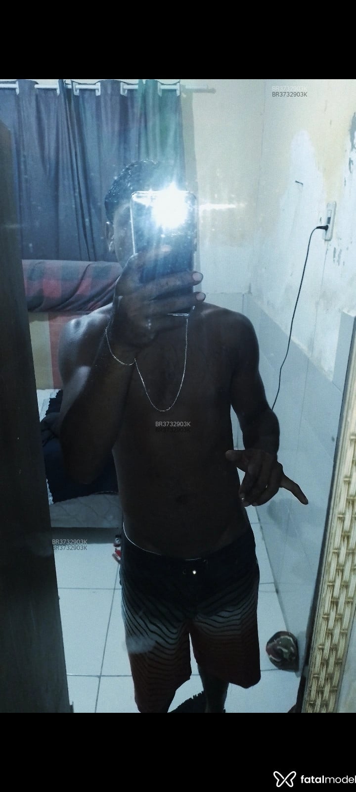 Acompanhante Pretin - Feed