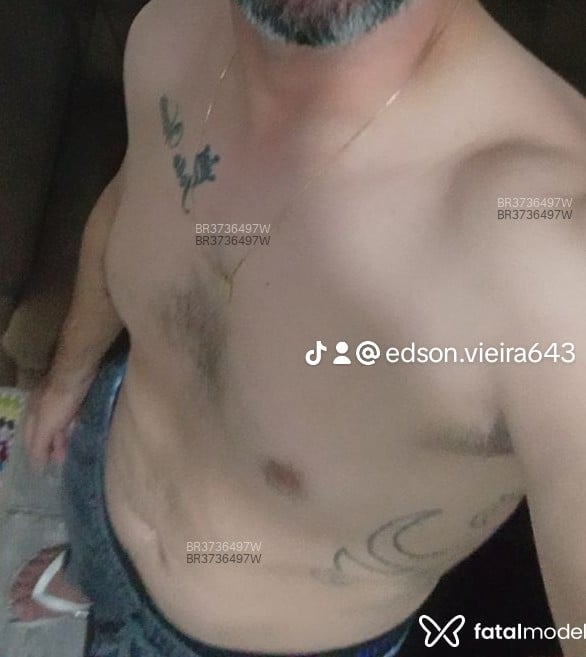 Acompanhante Dinho - Feed