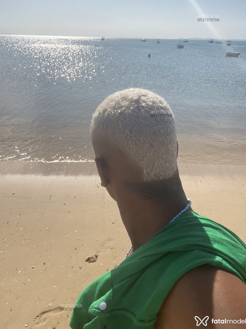 Acompanhante Baianinho - Feed