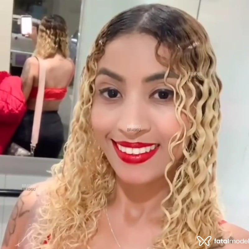 Acompanhante Barbara - Feed