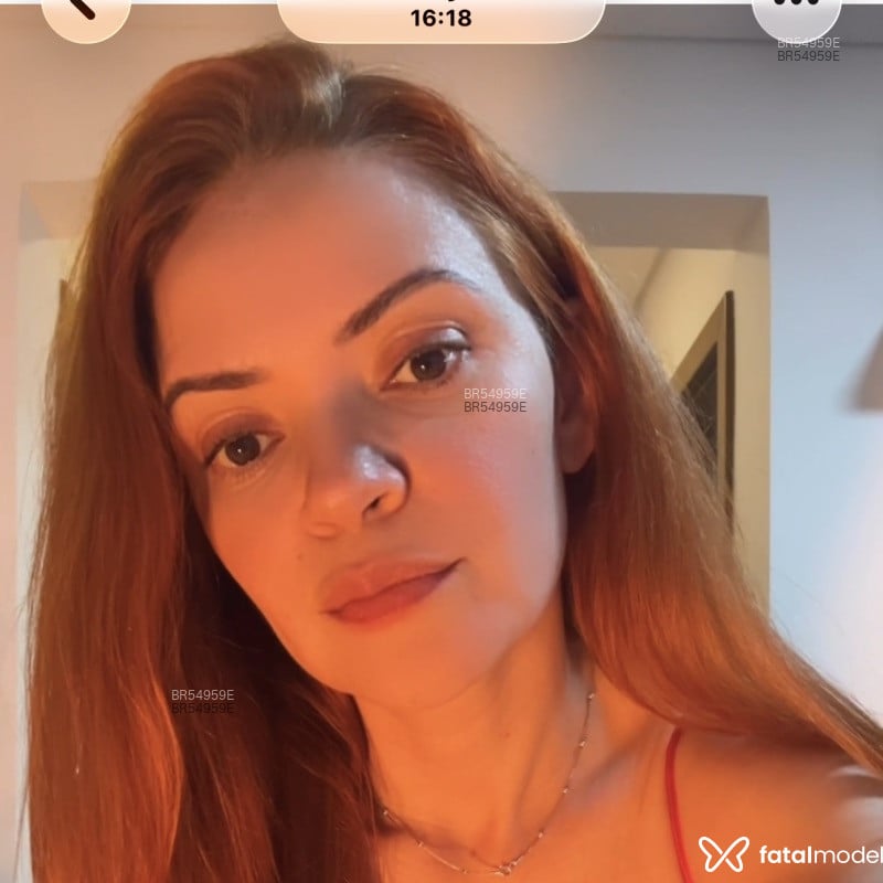 Acompanhante Nina Sag - Feed