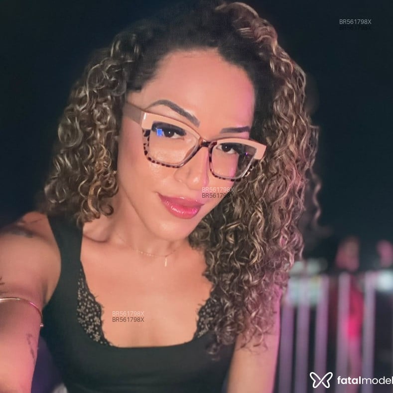 Acompanhante Renata Xavier - Feed