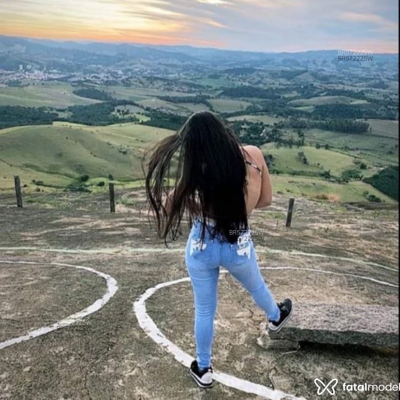 Acompanhante Morena - Feed