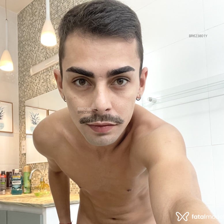 Acompanhante Leleo - Feed