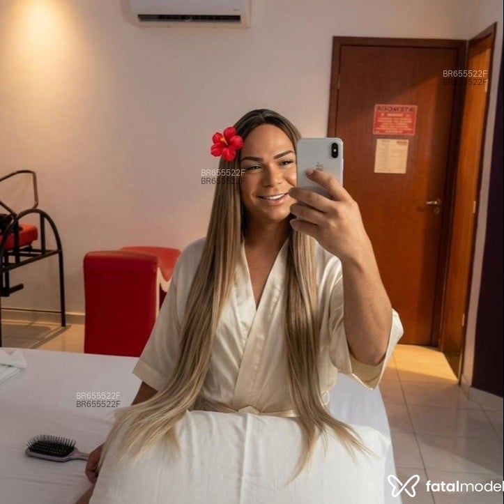 Acompanhante Mirella transex - Feed