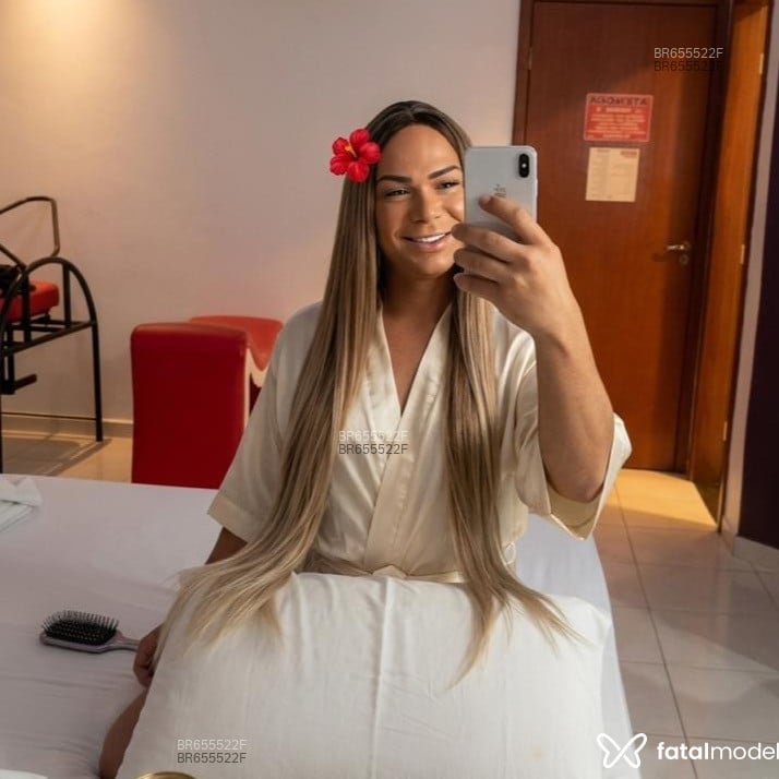 Acompanhante Mirella transex - Feed