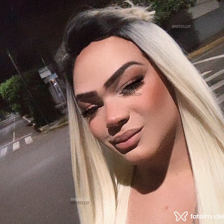Acompanhante Mirella transex - Feed