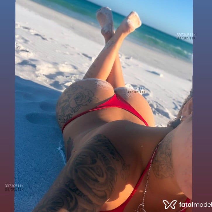 Acompanhante Babi Mendes - Feed