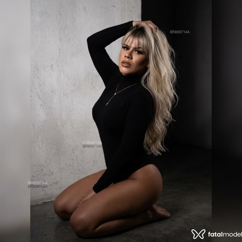 Acompanhante Karina Scobar - Feed