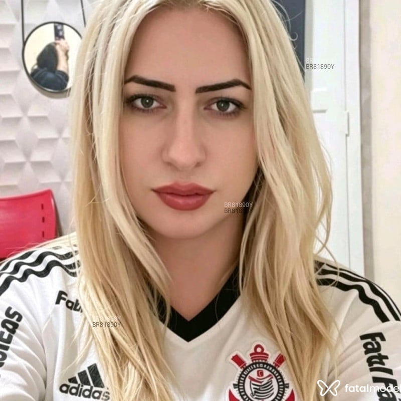 Acompanhante Mia vadia - Feed