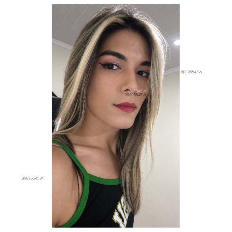 Acompanhante Leonina - Feed