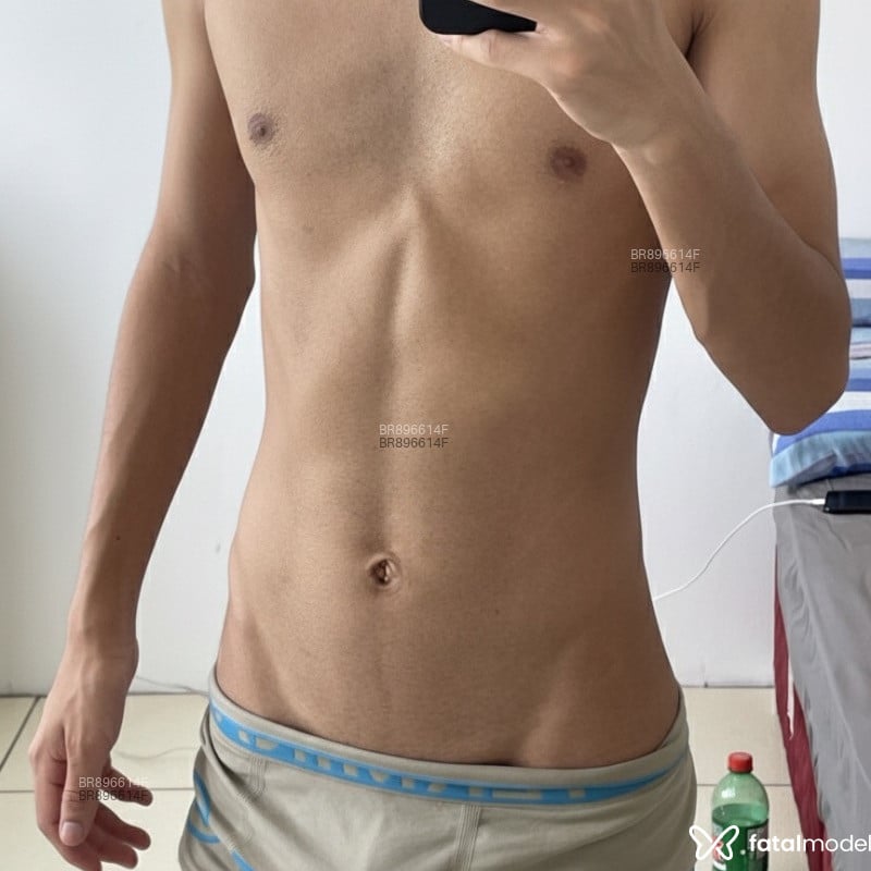 Acompanhante Yago - Feed