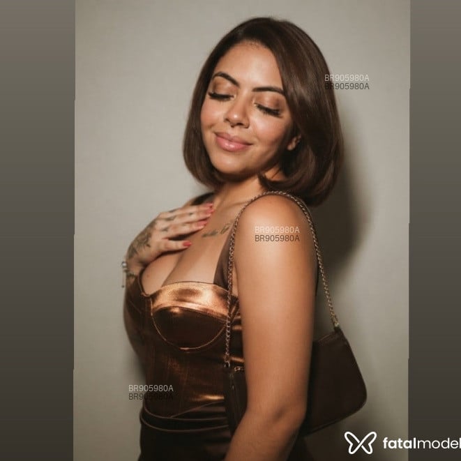 Acompanhante Lavínia Sartori - Feed