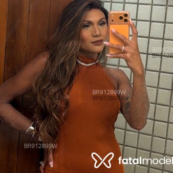 Acompanhante Bruninha cristal - Feed