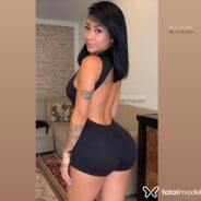 Acompanhante Mel massagista - Perfil