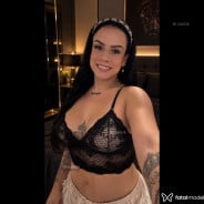 Acompanhante Penélope - Perfil