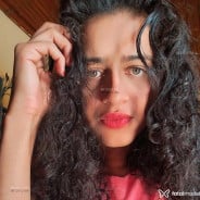 Acompanhante Misteriosa - Perfil