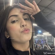 Acompanhante Isa - Perfil