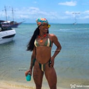 Acompanhante Kellynha - Perfil